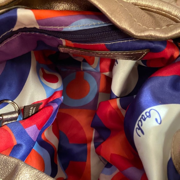 Coach Gold Resort Drawstring tote - Picture 4 of 5